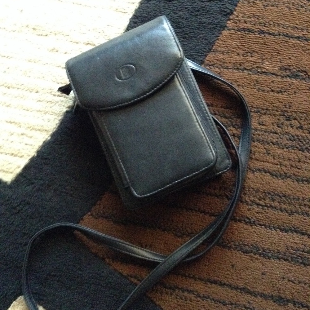 Benchmade Genuine Leather Crossbody Shoulder bag